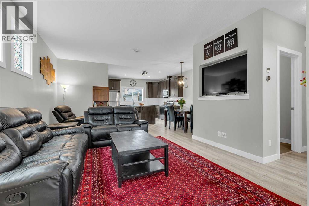 114 Hillcrest Close Sw, Airdrie, Alberta  T4B 4H6 - Photo 6 - A2312477
