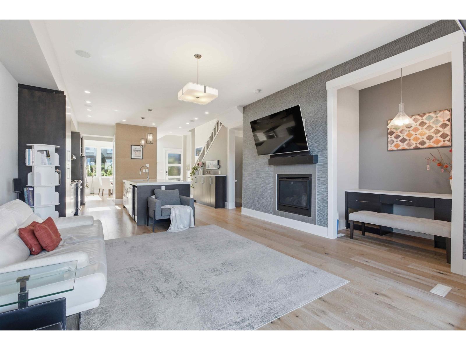 15871 28 AVENUE, Surrey, British Columbia