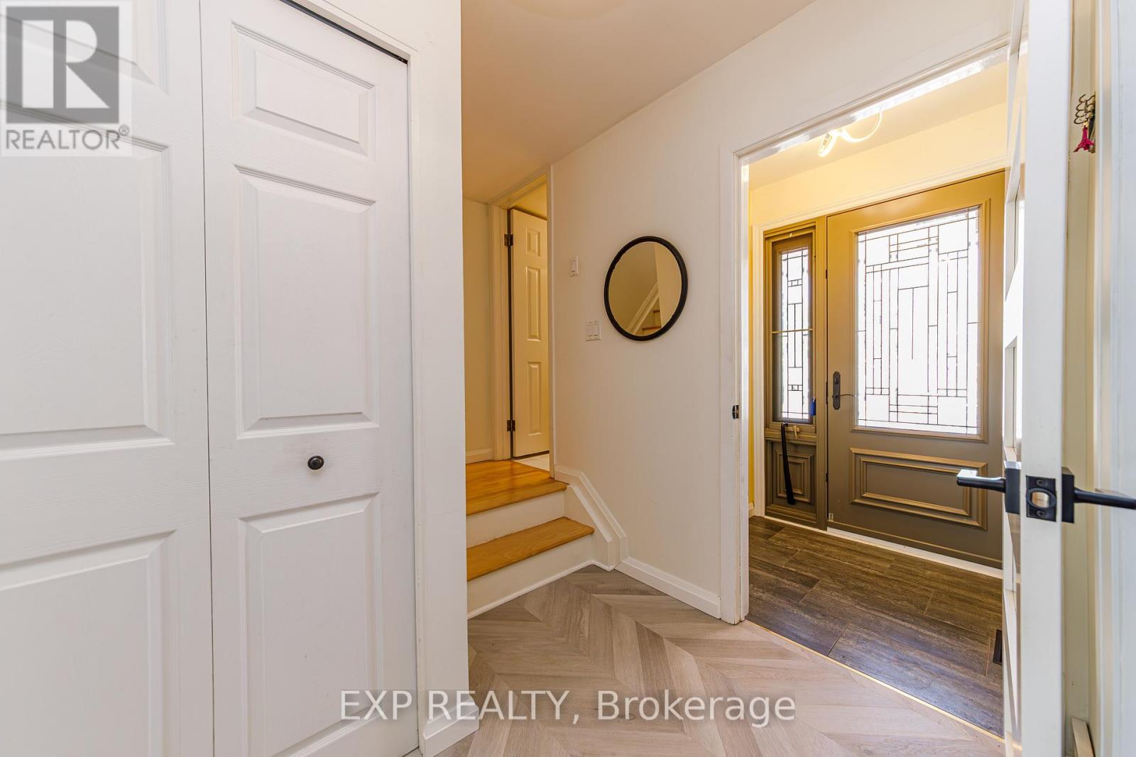 1836 Lorraine Avenue, Ottawa, Ontario  K1H 6Z8 - Photo 3 - X13146734
