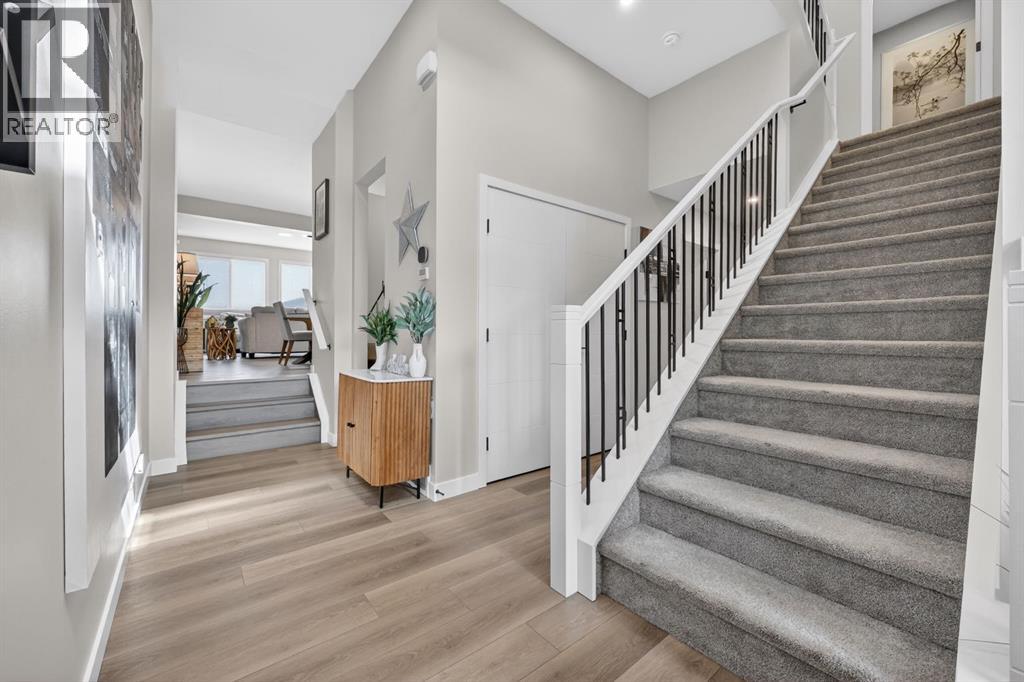19 Legacy Reach View SE, Calgary, Alberta  T2X 4T6 - Photo 5 - A2311085