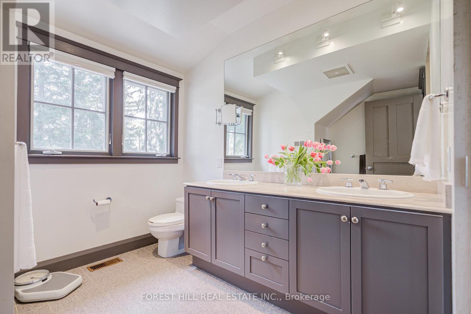 1381 Lorne Park Road, Mississauga, Ontario  L5H 3B2 - Photo 23 - W13146334