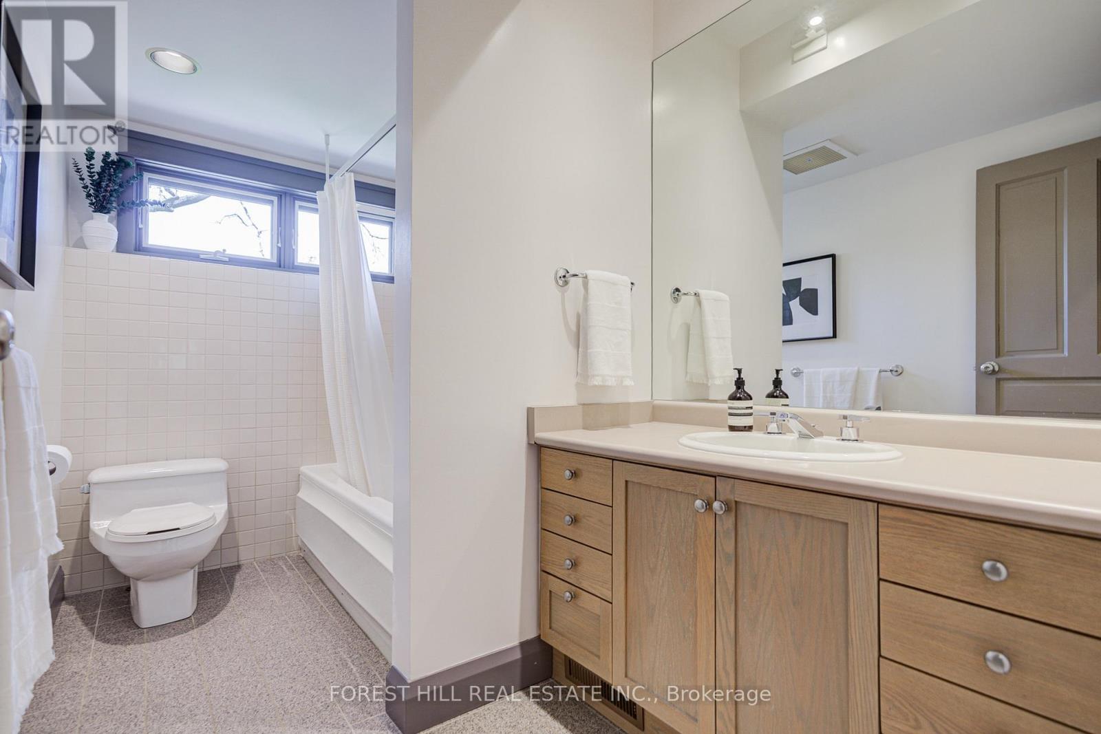 1381 Lorne Park Road, Mississauga, Ontario  L5H 3B2 - Photo 30 - W13146334