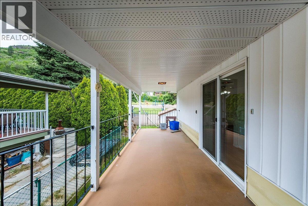 665 6 Street, Montrose, British Columbia  V0G 1P0 - Photo 15 - 10386909