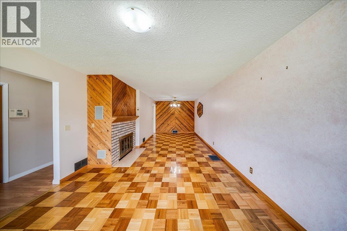 665 6 Street, Montrose, British Columbia  V0G 1P0 - Photo 24 - 10386909