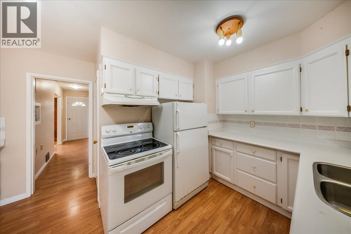 665 6 Street, Montrose, British Columbia  V0G 1P0 - Photo 36 - 10386909