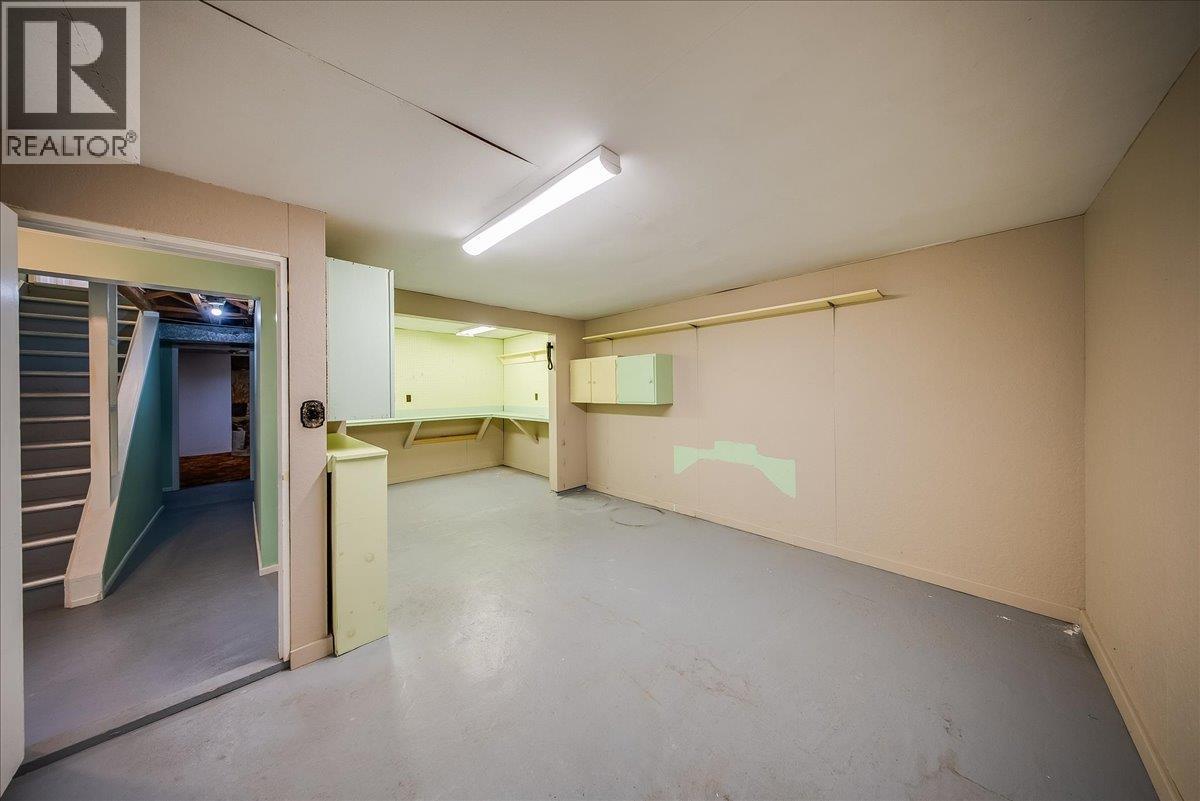 665 6 Street, Montrose, British Columbia  V0G 1P0 - Photo 48 - 10386909
