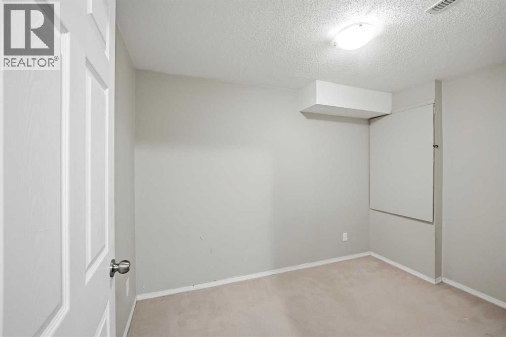 35 Saddlebrook Link NE, Calgary, Alberta  T3J 0B4 - Photo 37 - A2310699