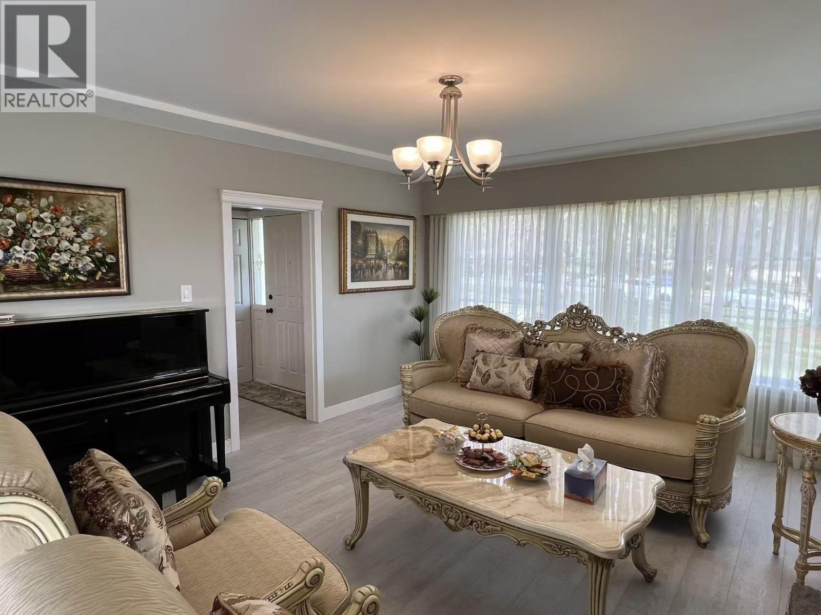 7441 Mckay Avenue, Burnaby, British Columbia  V5J 3S9 - Photo 4 - R3125249