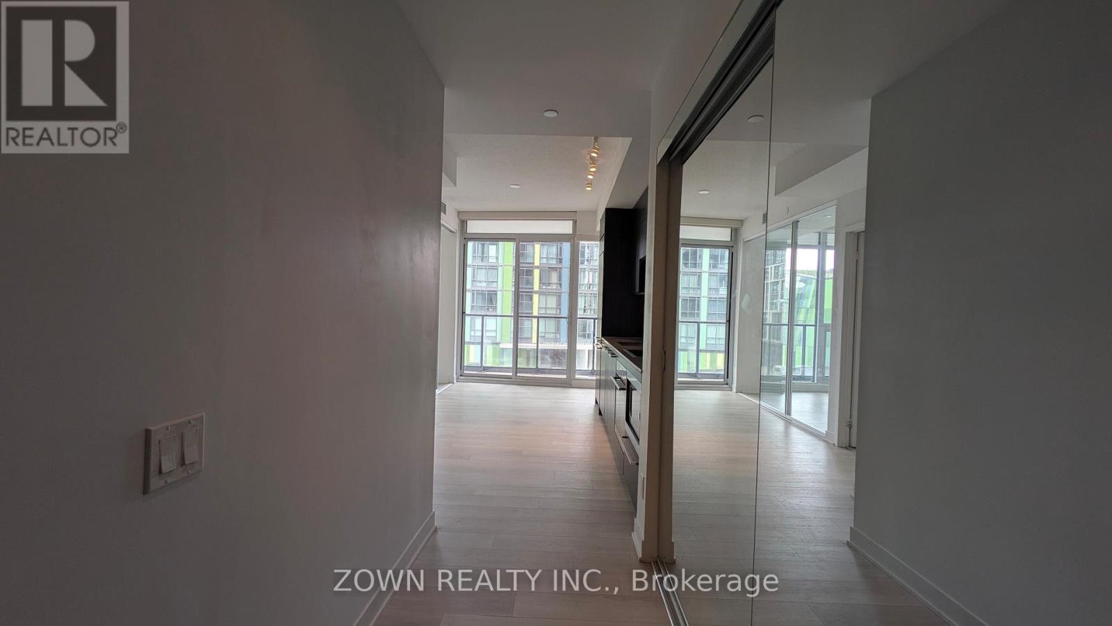 302 - 90 Queens Wharf Road, Toronto, Ontario  M5V 0J4 - Photo 15 - C13046198