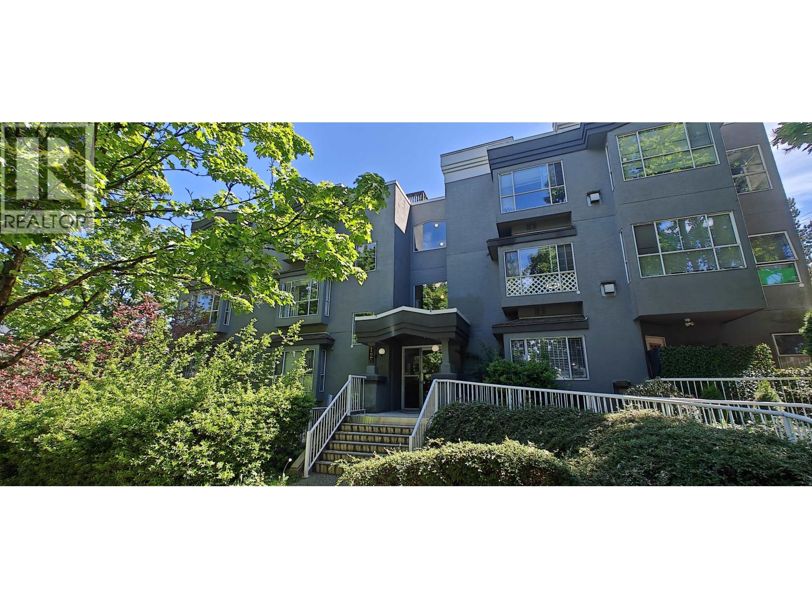 302 120 GARDEN DRIVE, Vancouver, British Columbia