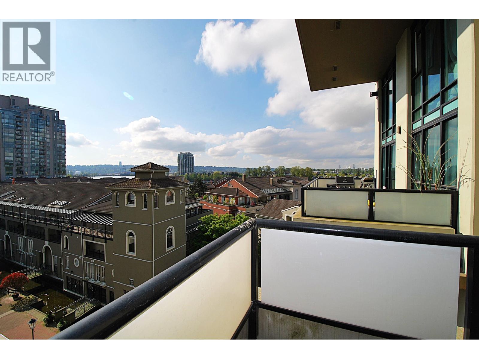 404 10 Renaissance Square, New Westminster, British Columbia  V3M 7B1 - Photo 4 - R3120561