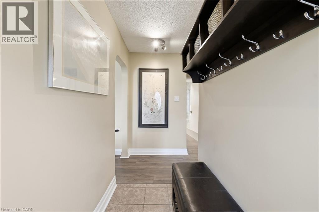 2074 Churchill Avenue, Burlington, Ontario  L7R 3T7 - Photo 18 - 40820436