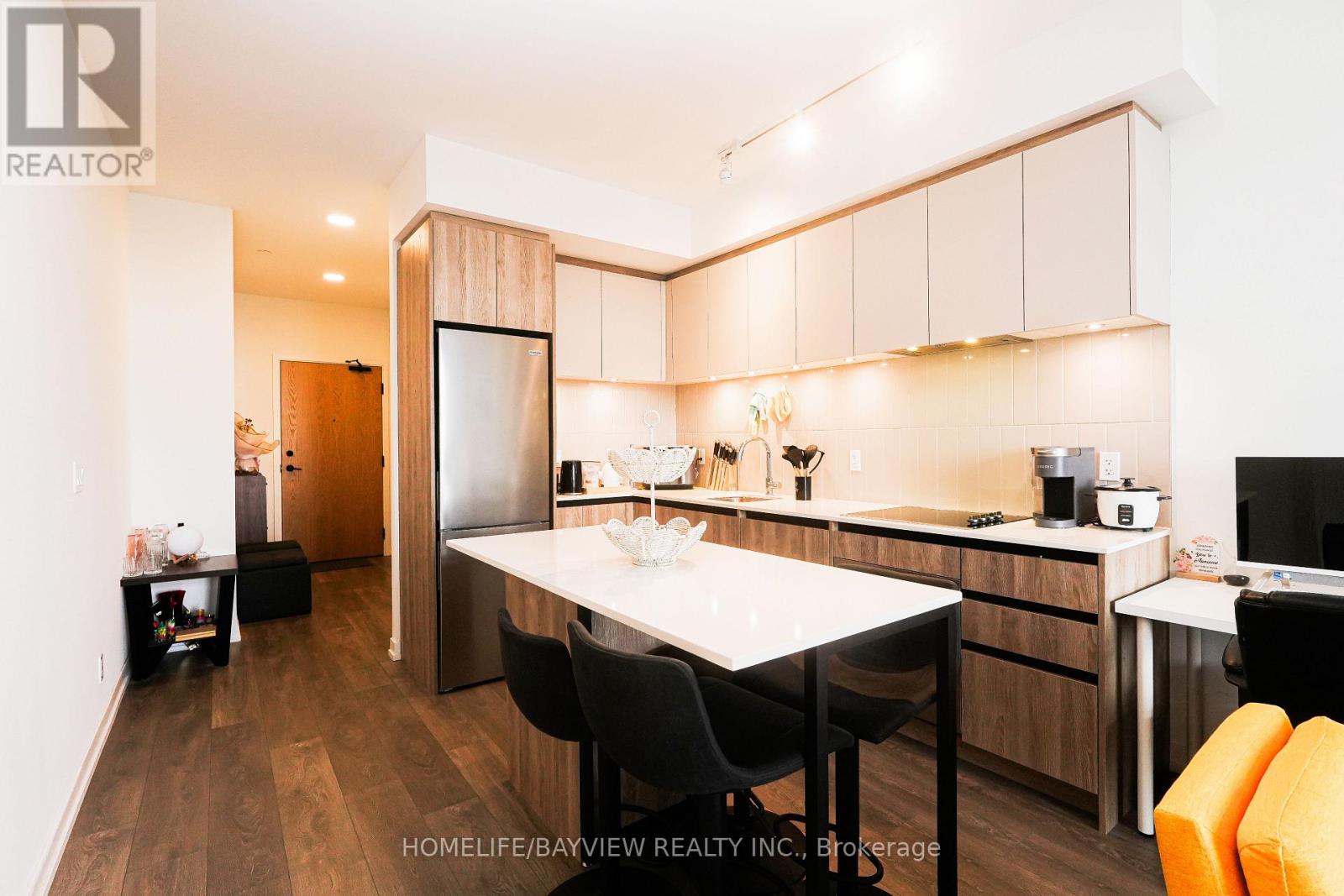 603 - 8 Beverley Glen Boulevard, Vaughan, Ontario  L4K 0L5 - Photo 2 - N13141516