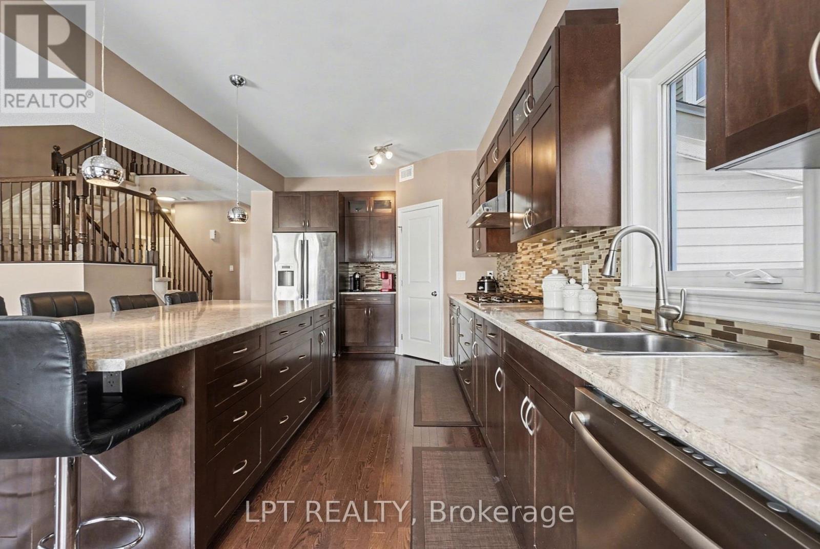 269 Gracewood Crescent, Ottawa, Ontario  K1T 0J1 - Photo 12 - X13042596