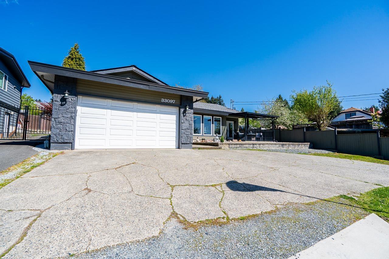 33097 14th Avenue, Mission, British Columbia  V2V 2P4 - Photo 2 - R3125051