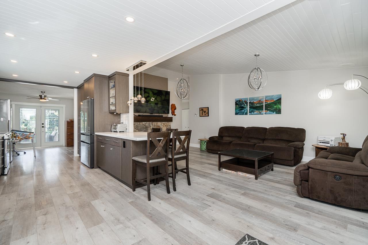 33097 14th Avenue, Mission, British Columbia  V2V 2P4 - Photo 17 - R3125051