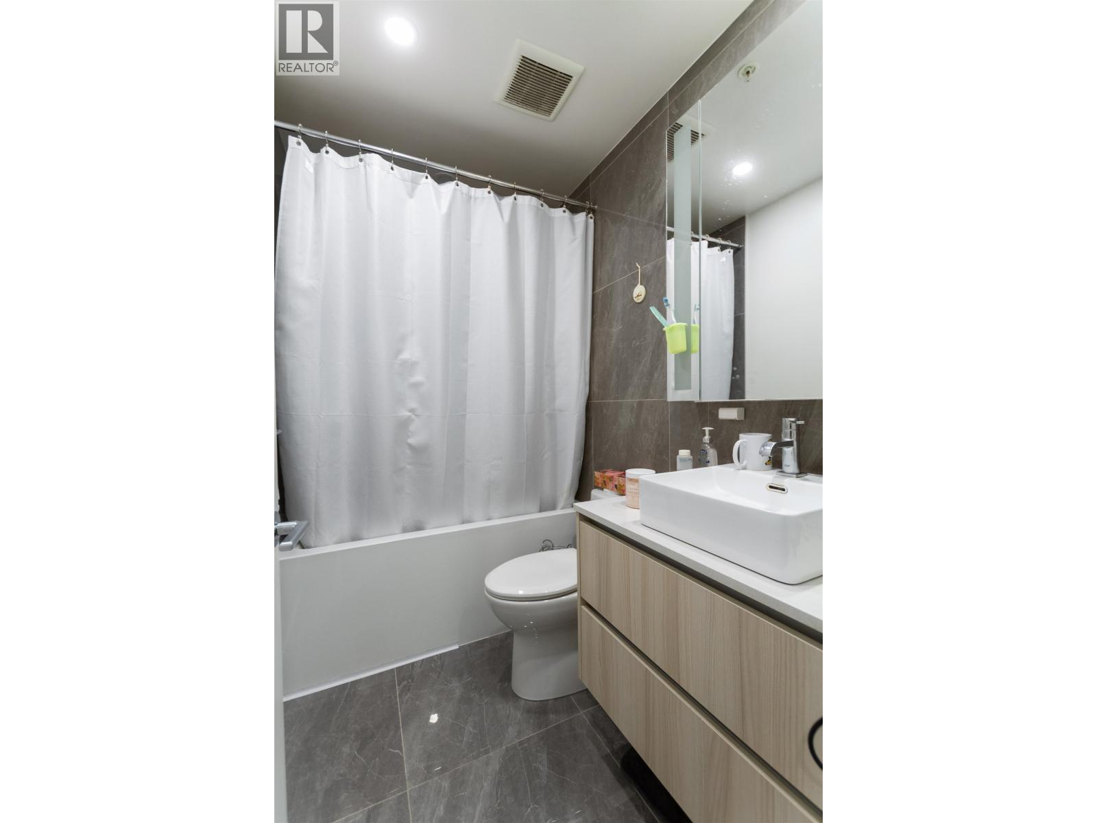 2408 5333 Goring Street, Burnaby, British Columbia  V5B 0B6 - Photo 12 - R3125294