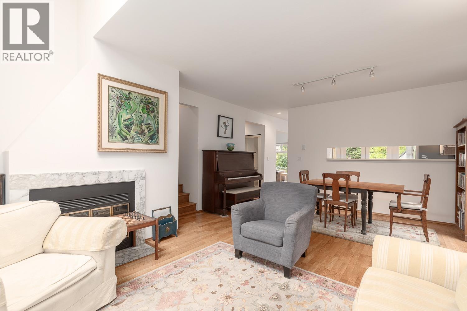 2546 W 2nd Avenue, Vancouver, British Columbia  V6K 1J8 - Photo 3 - R3125302
