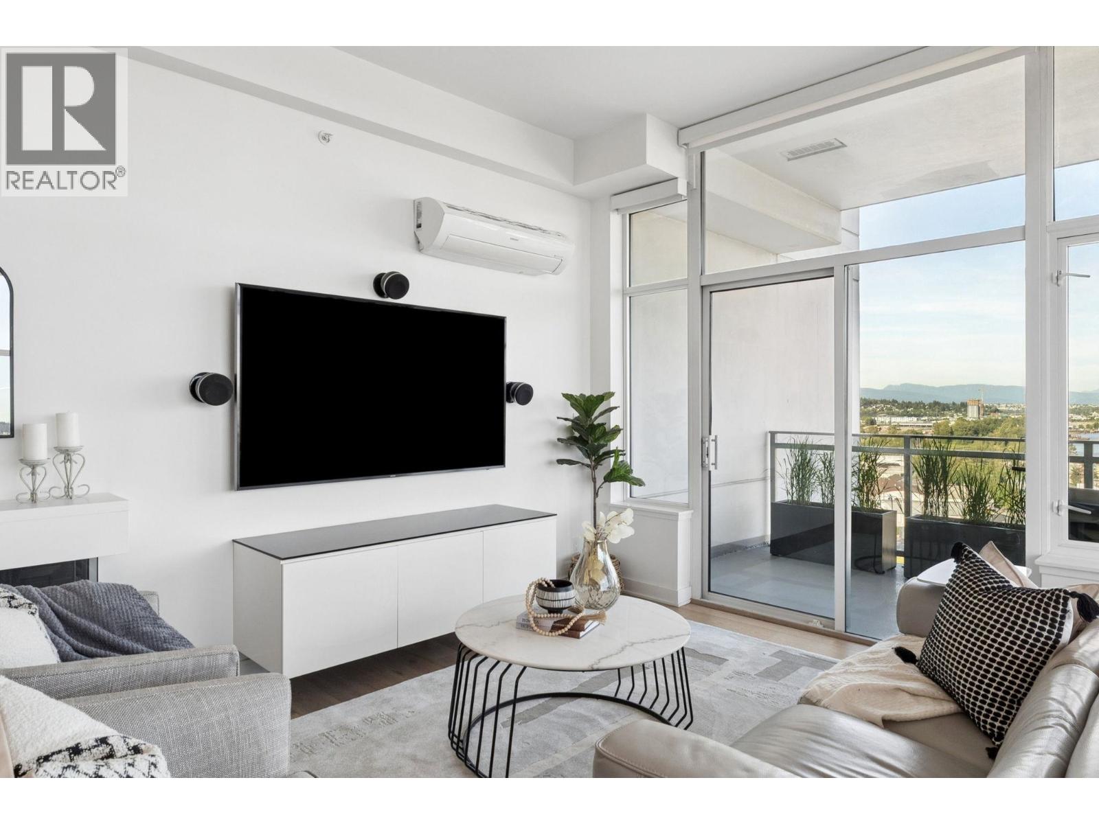 Ph2 200 Nelson's Crescent, New Westminster, British Columbia  V3L 0H9 - Photo 5 - R3125307