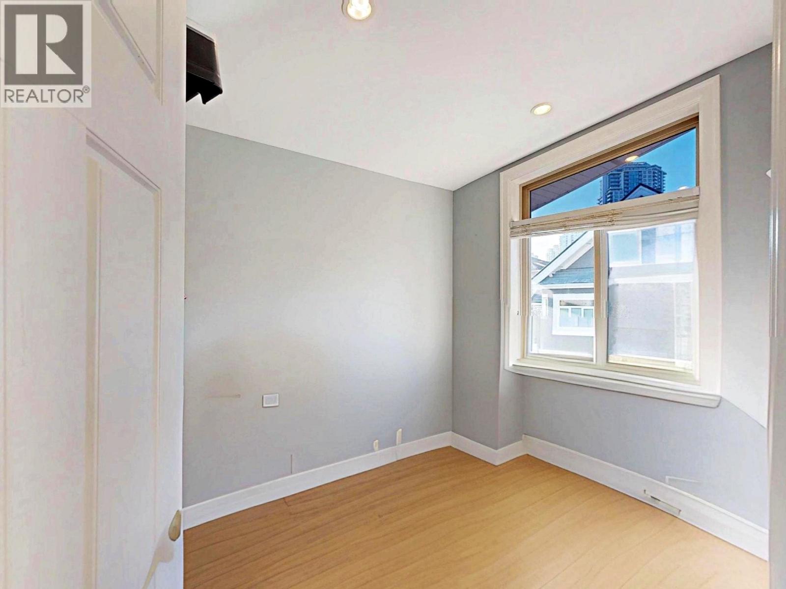 7377 Stride Avenue, Burnaby, British Columbia  V3N 1V3 - Photo 30 - R3125309