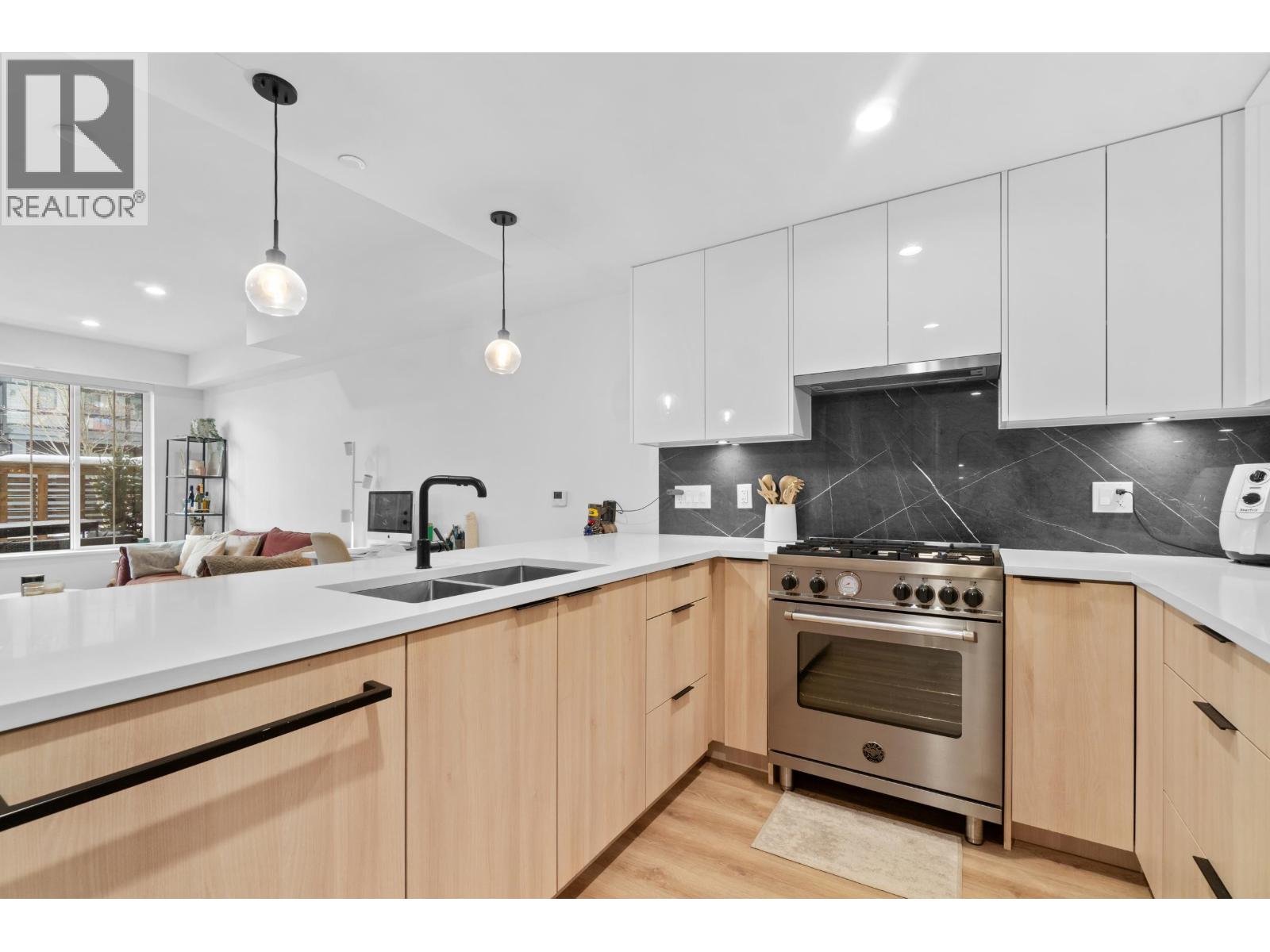 5 237 Ridgeway Avenue, North Vancouver, British Columbia  V7L 0H6 - Photo 16 - R3125334