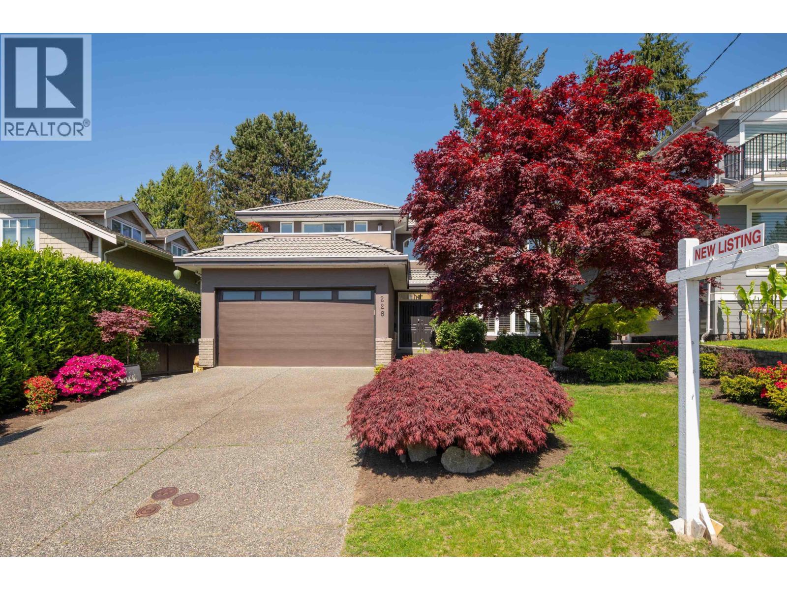 228 W KINGS ROAD, North Vancouver, British Columbia