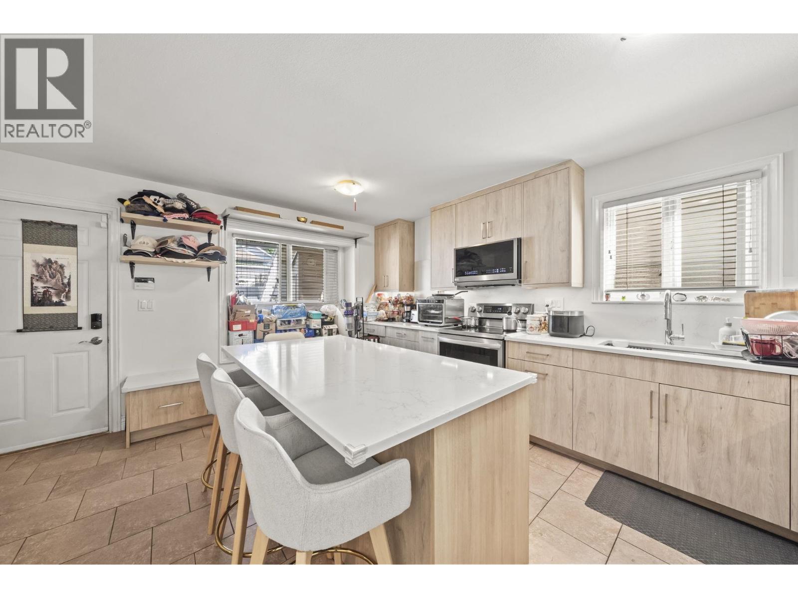 3541 Adanac Street, Vancouver, British Columbia  V5K 2P6 - Photo 3 - R3125293