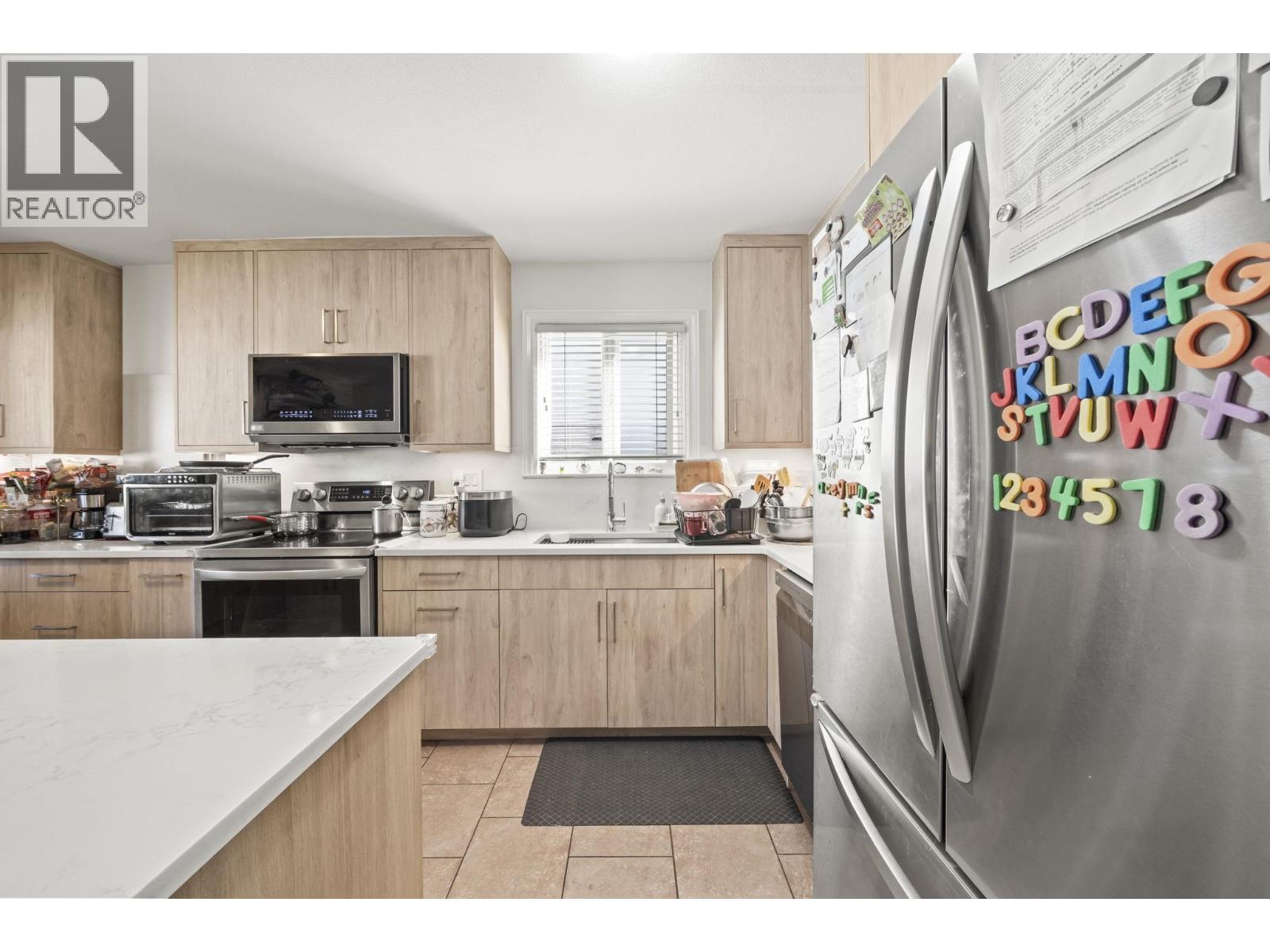 3541 Adanac Street, Vancouver, British Columbia  V5K 2P6 - Photo 4 - R3125293