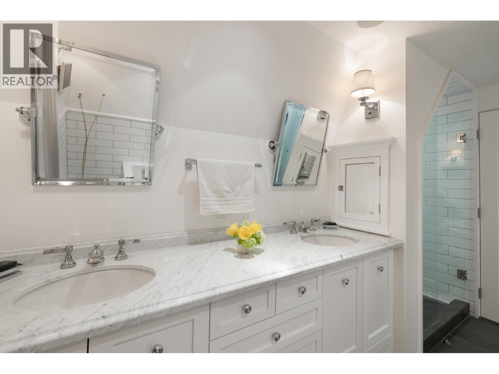402 Brand Street, North Vancouver, British Columbia  V7N 1E9 - Photo 31 - R3125336