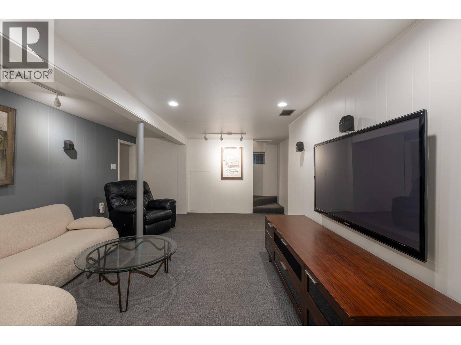 402 Brand Street, North Vancouver, British Columbia  V7N 1E9 - Photo 35 - R3125336
