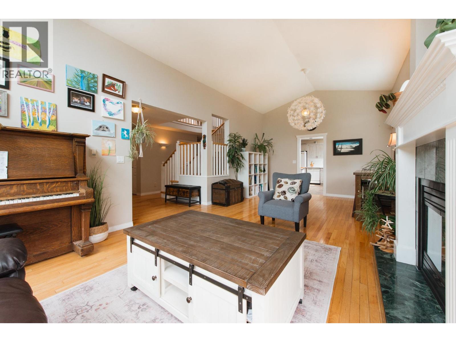 5656 Cook Place, Sechelt, British Columbia  V7Z 0M7 - Photo 13 - R3125355