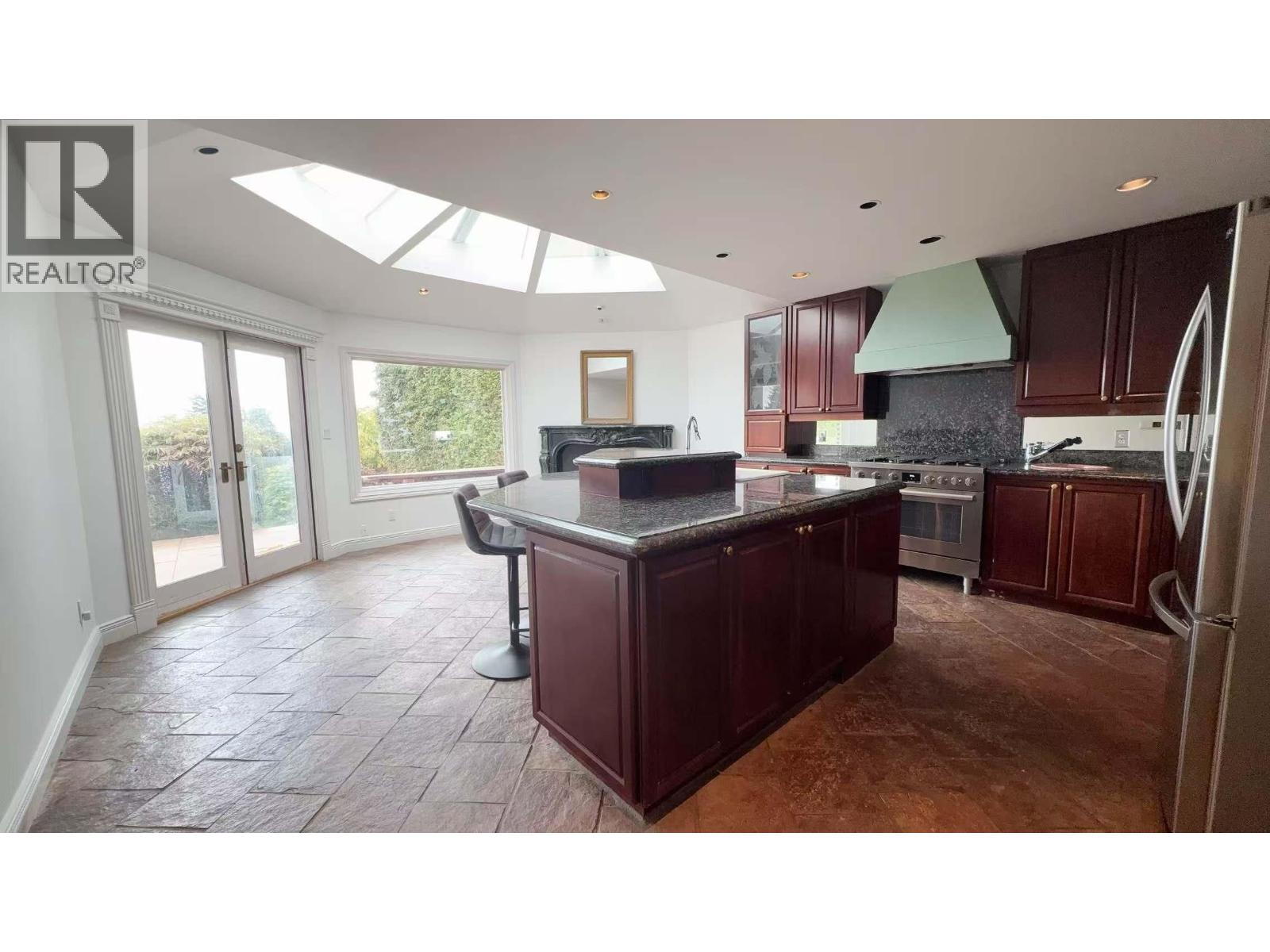 1105 Eyremount Drive, West Vancouver, British Columbia  V7S 2B9 - Photo 9 - R3125305