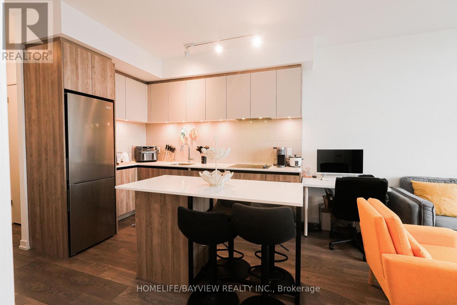 603 - 8 Beverley Glen Boulevard, Vaughan, Ontario  L4K 0L5 - Photo 3 - N13141516