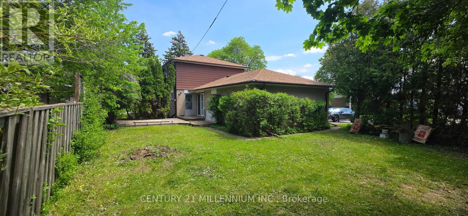 2 Durham Crescent, Brampton, Ontario  L6T 2X6 - Photo 37 - W12725370