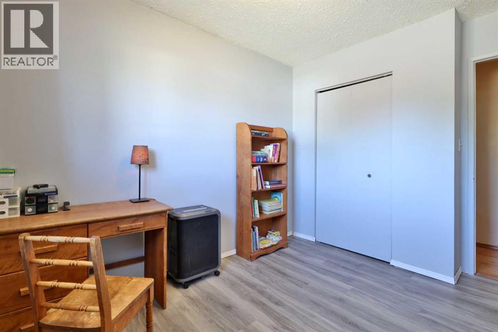 3305 Erickson Drive, Camrose, Alberta  T4V 3X1 - Photo 13 - A2311573