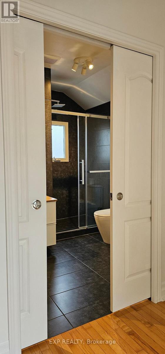 215a Chambers Avenue, Toronto, Ontario  M6M 3L4 - Photo 20 - W13146832