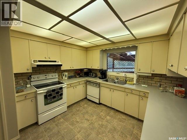 234 Saskatchewan Street E, Kamsack, Saskatchewan  S0A 1S0 - Photo 12 - SK036464