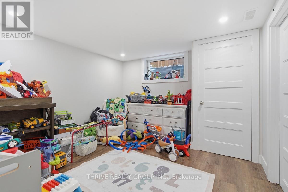 329 Strathroyal Avenue, Strathroy-Caradoc, Ontario  N7G 3G5 - Photo 30 - X13146940
