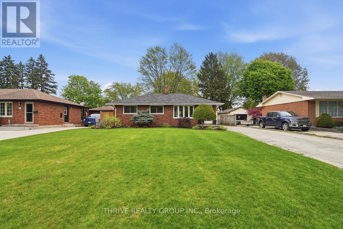 329 Strathroyal Avenue, Strathroy-Caradoc, Ontario  N7G 3G5 - Photo 4 - X13146940