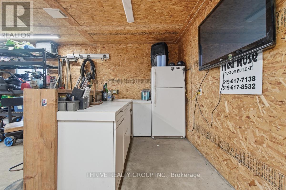 329 Strathroyal Avenue, Strathroy-Caradoc, Ontario  N7G 3G5 - Photo 42 - X13146940