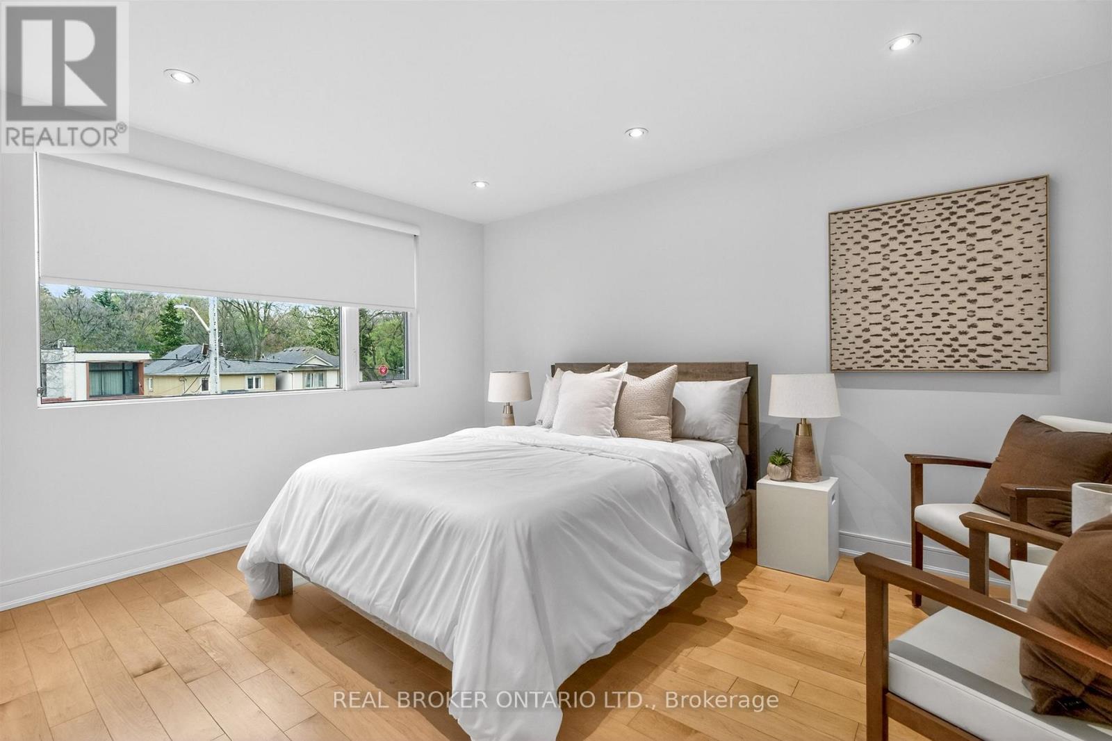 88 South Kingsway Way, Toronto, Ontario  M6S 3T3 - Photo 25 - W12677336