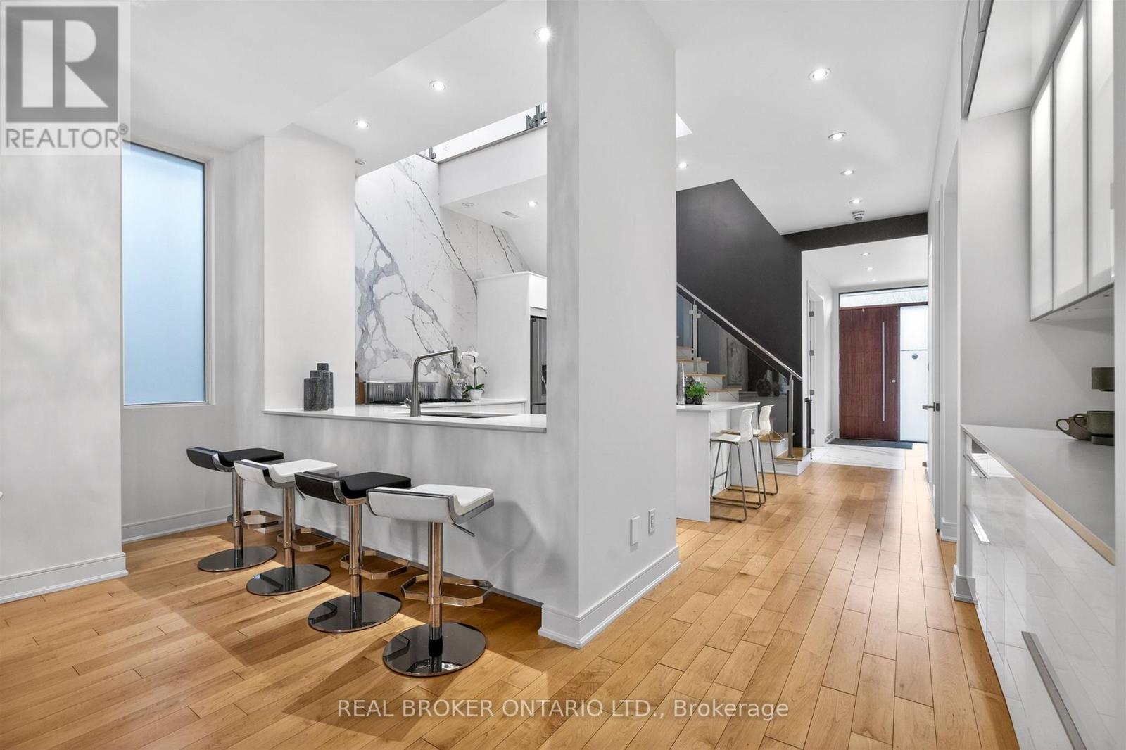 88 South Kingsway Way, Toronto, Ontario  M6S 3T3 - Photo 12 - W13031204