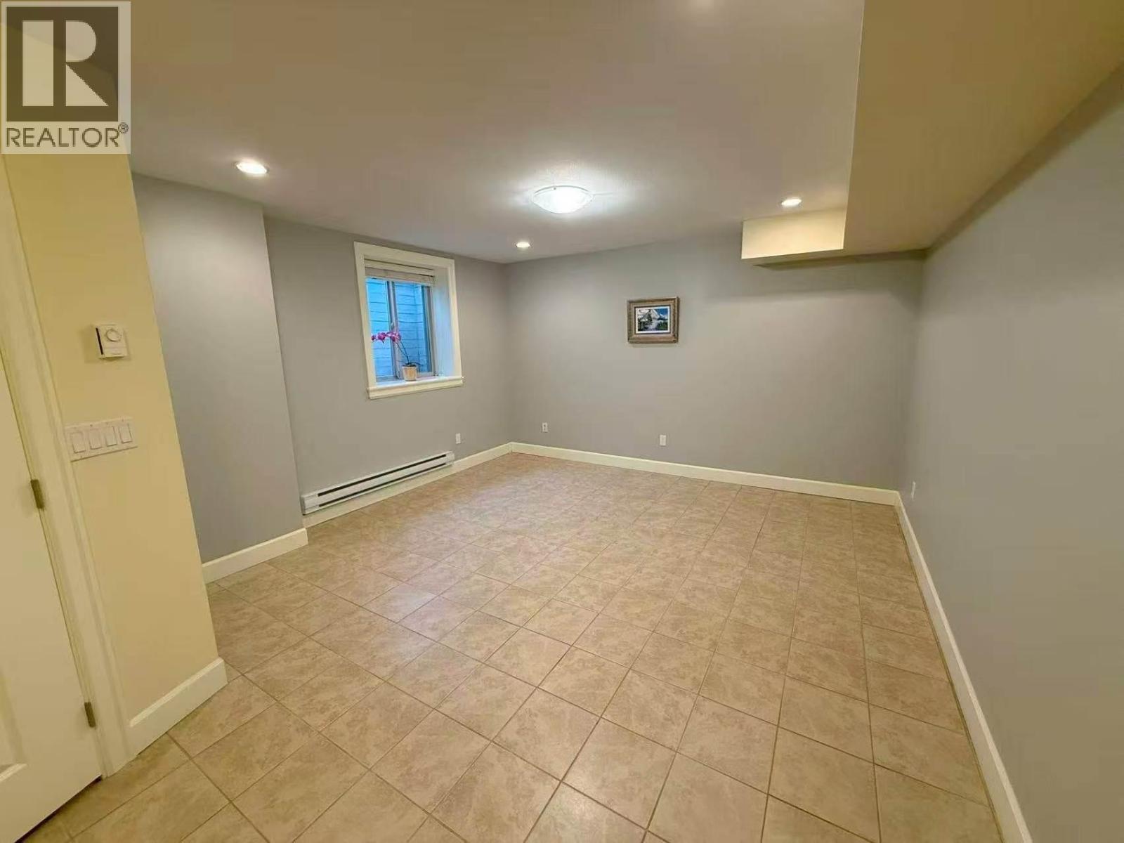 Basement 7994 Elwell Street, Burnaby, British Columbia  V5E 1M4 - Photo 11 - R3124577