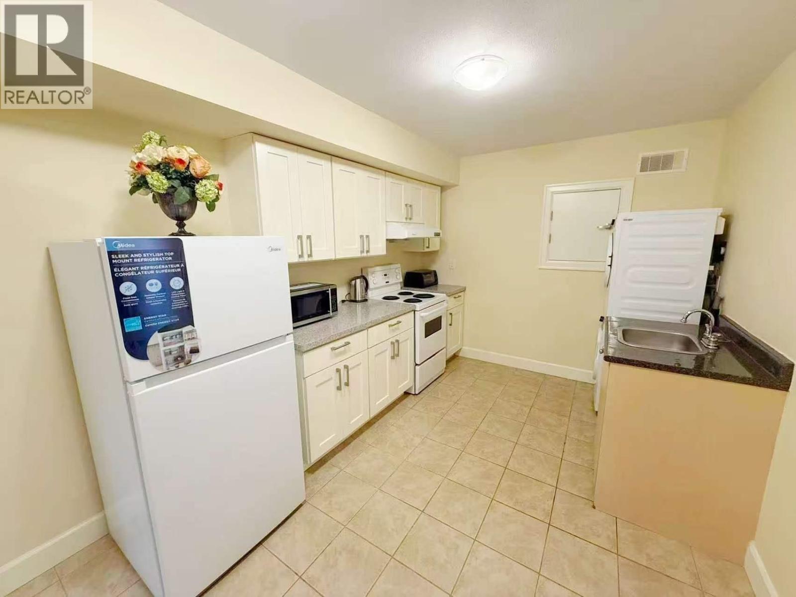 Basement 7994 Elwell Street, Burnaby, British Columbia  V5E 1M4 - Photo 9 - R3124577