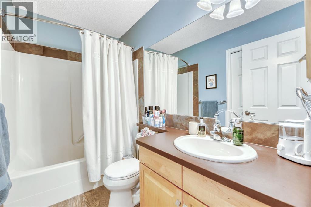 250 Prestwick Close SE, Calgary, Alberta  T2Z 4Y4 - Photo 28 - A2311753