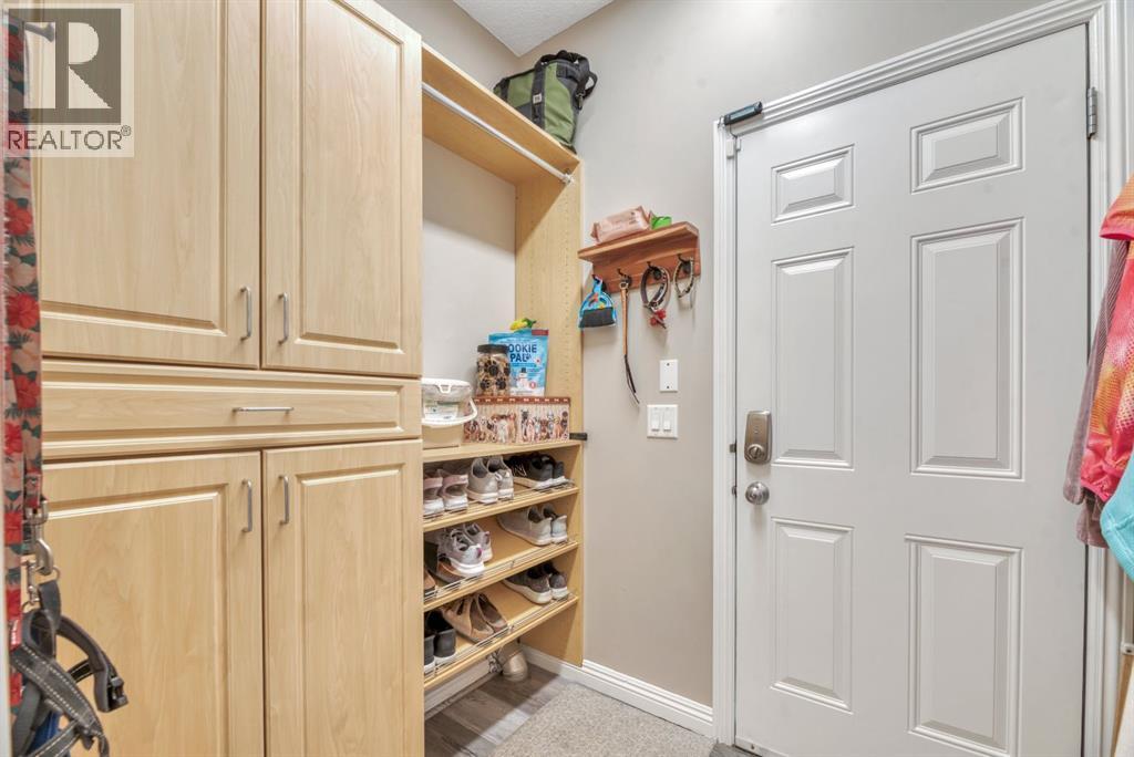 250 Prestwick Close SE, Calgary, Alberta  T2Z 4Y4 - Photo 19 - A2311753