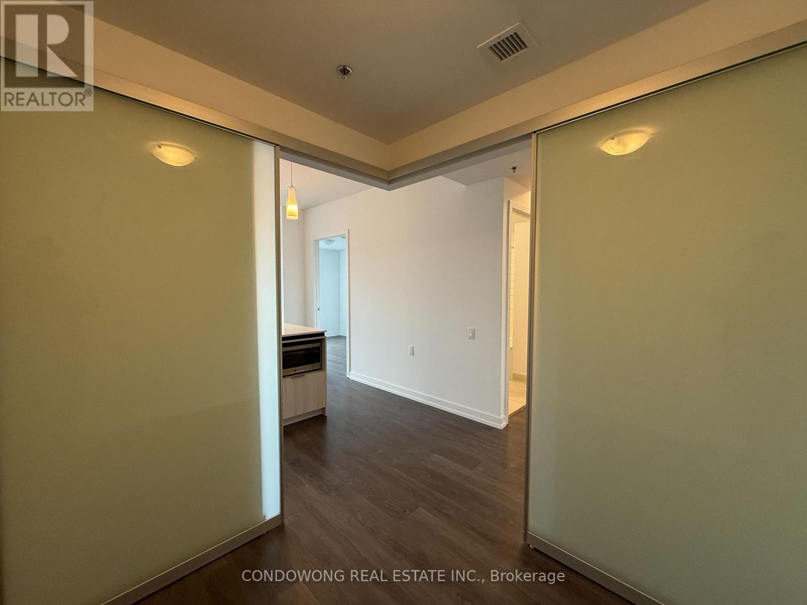 1401 - 203 College Street, Toronto, Ontario  M5T 0C8 - Photo 8 - C13146938