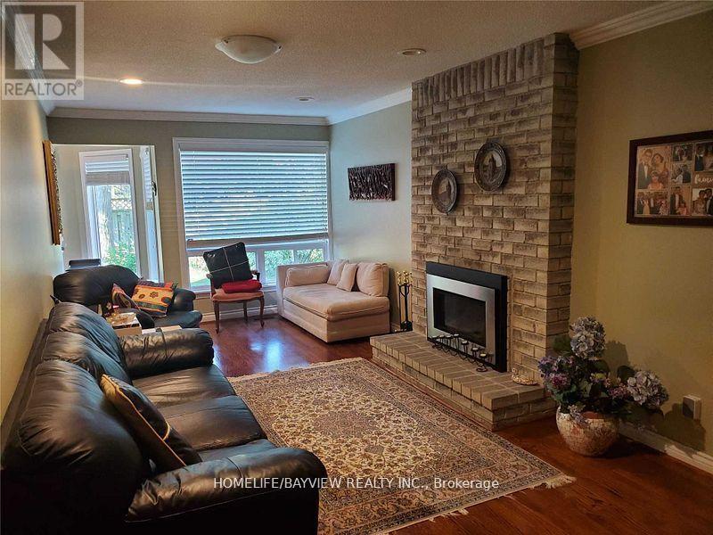 84 Huntington Park Drive W, Markham, Ontario  L3T 7C9 - Photo 4 - N13146928