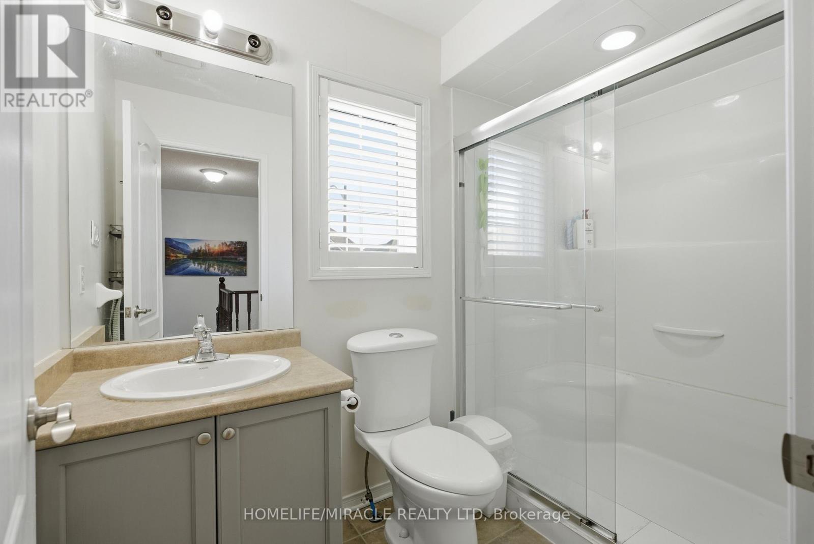 243 Venice Gate Drive, Vaughan, Ontario L4H 0G1 - Photo 32 - N13146944