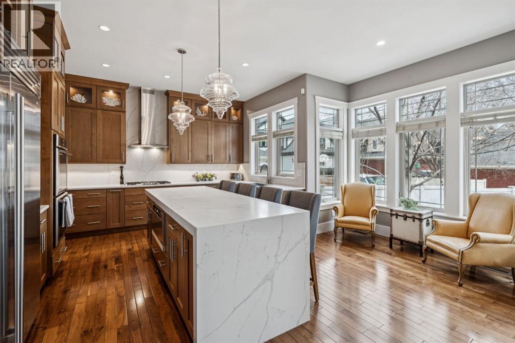 22 Angle Street SW, Calgary, Alberta  T3E 0V6 - Photo 3 - A2302006